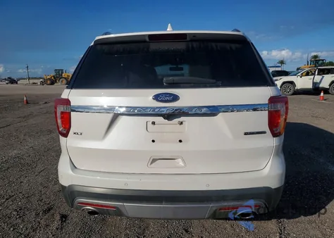 2016 Ford Explorer Xlt z USA, uszkodzony, nr VIN 1FM5K7D8XGGD26619